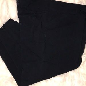 Westbound Women’s short capri pants Size 16